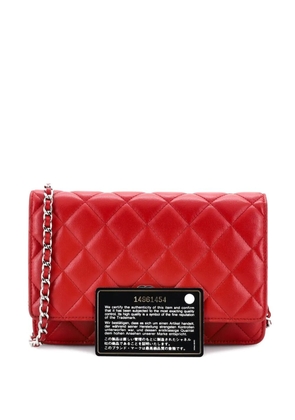 CHANEL Pre-Owned Wallet on Chain Quilted Lambskin crossbody bag - Red
