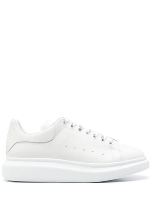 Alexander McQueen Oversized leather sneakers - White