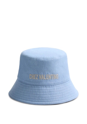 Valentino Garavani lettering-embroidered denim bucket hat - Blue