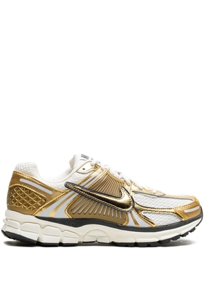 Nike Zoom Vomero 5 'Metallic Gold' sneakers