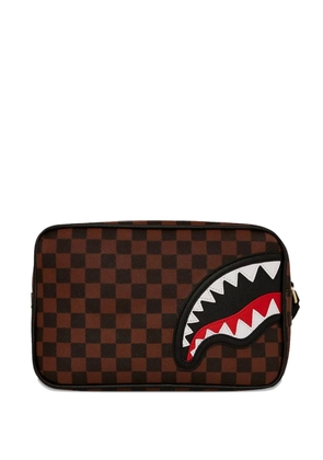 Sprayground Sawtooth Sharks in Paris wash bag - Brown