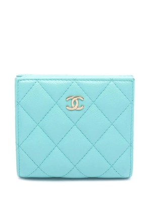 CHANEL Pre-Owned 2021-2025 Classic Quilted Lambskin Wallet small wallets - Green
