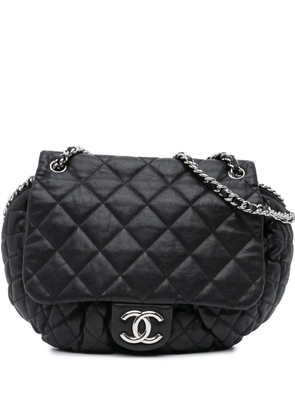 CHANEL Pre-Owned 2011 Large Lambskin Chain Around Flap crossbody bag - Black