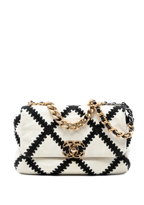 CHANEL Pre-Owned 2020 Medium Crochet Calfskin 19 Flap satchel - White