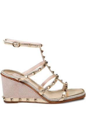 Valentino Garavani 80mm studded wedge-heel sandals - Gold