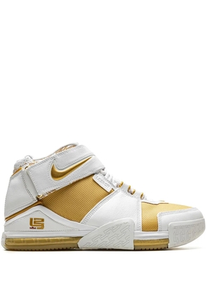 Nike LeBron 2 'Maccabi Tel Aviv' sneakers - White