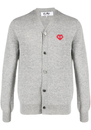 Comme Des Garçons Play logo-patch fine-knit cardigan - Grey