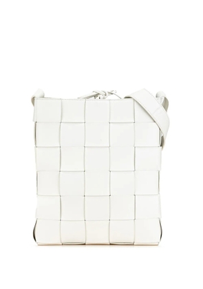 Bottega Veneta Pre-Owned 2012-2024 Nappa Intrecciato Cassette Messenger crossbody bag - White