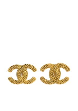 CHANEL Pre-Owned 1994 CC clip-on earrings - Gold