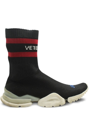 VETEMENTS x Reebok logo sneakers - Black