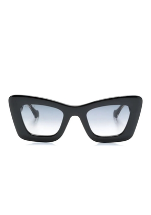 Gucci Eyewear butterfly-frame sunglasses - Black