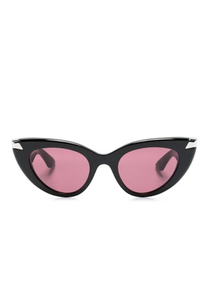 Alexander McQueen Eyewear 0442S cat-eye sunglasses - Black