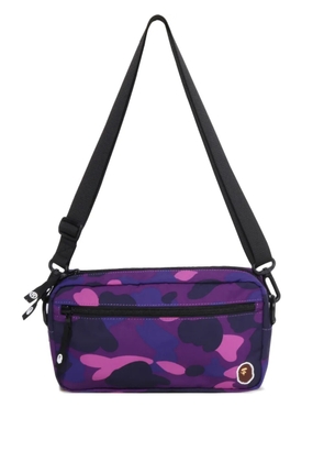 A BATHING APE® camo-pattern messenger bag - Purple