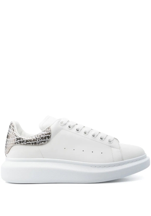 Alexander McQueen Oversized leather sneakers - White