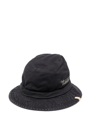 visvim logo-embroidered bucket hat - Black