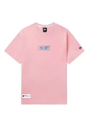 NEW ERA CAP box-logo printed T-shirt - Pink
