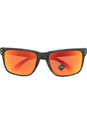 Oakley mirrored wayfarer-frame sunglasses - Black