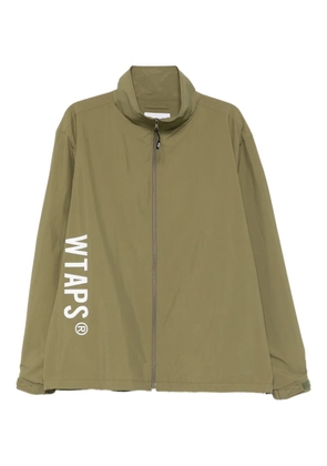 WTAPS logo-print windbreaker - Green