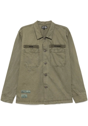 izzue logo-embroidered shirt - Green