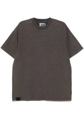 izzue logo-print T-shirt - Grey