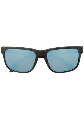 Oakley mirrored-lense sunglasses - Blue