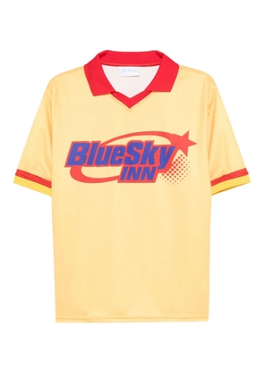 BLUE SKY INN logo-print soccer T-shirt - Yellow