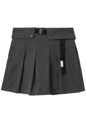 Musium Div. pleated buckled skorts - Green