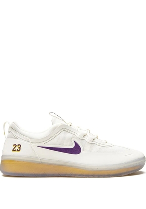 Nike x LA Lakers SB Nyjah Free 2 'Lebron James' sneakers - White