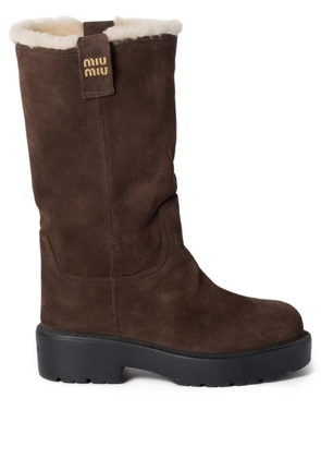 Miu Miu shearling-lined suede boots - Brown
