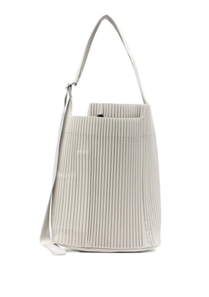 Homme Plissé Issey Miyake large Utility shoulder bag - White