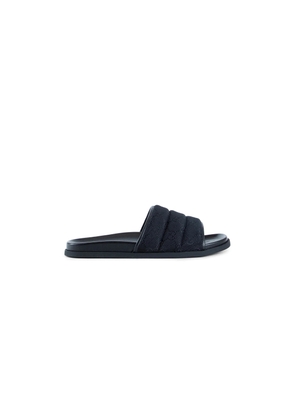 Padded GG Canvas Slides