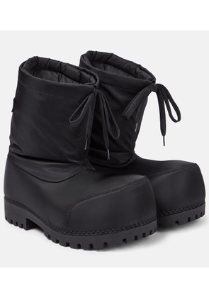 Balenciaga Alaska Low snow boots
