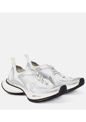 Balenciaga Circuit low-top sneakers