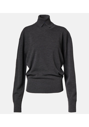 Burberry Wool turtleneck sweater