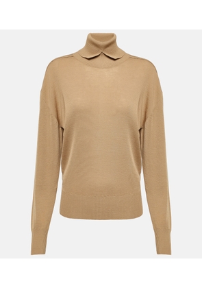 Burberry Turtleneck wool top