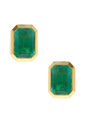 AZLEE Rich Medium Emerald Stud Earrings in 18k Yellow Gold & Emerald - Metallic Gold. Size all.