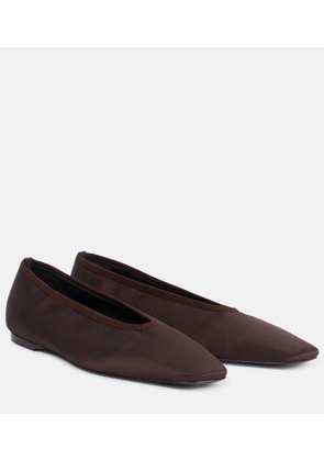 Toteme Satin ballet flats