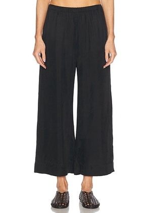 By Malene Birger Mirabella Cropped Pant in Black - Black. Size 40 (also in ).