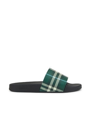 Burberry Furley Slide in Leaf IP Check - Green. Size 42 (also in 44).