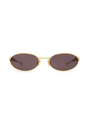 Bottega Veneta Sardine Sunglasses in Gold & Grey - Metallic Gold. Size all.