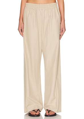 Brandon Maxwell Teagan Relaxed Fit Pant in Dune - Beige. Size L (also in ).