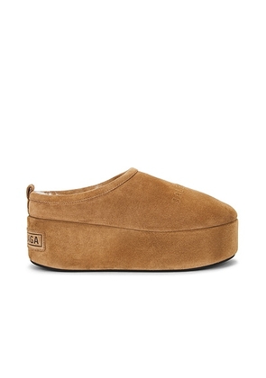 Balenciaga Alaska Platform Slide in Brown & White - Brown. Size 36 (also in 41).