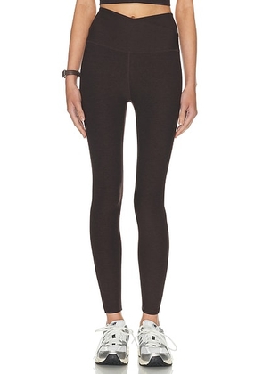 Beyond Yoga Spacedye At Your Leisure High Waisted Midi Legging in Dark Chocolate Heather - Chocolate. Size XS (also in ).