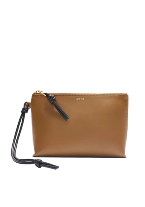 Loewe Knot T Calfskin Pouch In Oak / Black