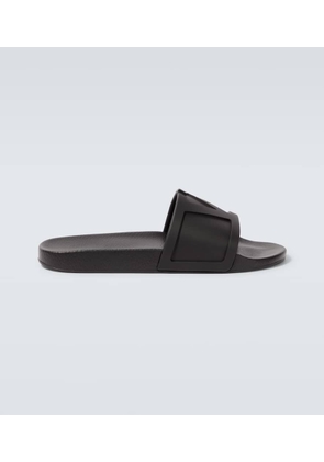Valentino Garavani VLogo slides