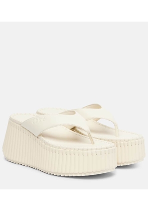 Chloe Nama 80 leather platform thong sandals