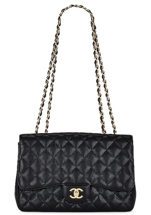chanel Chanel Caviar Classic Double Flap Bag in Black - Black. Size all.