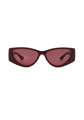 Gucci Hailey Sunglasses in Burgundy & Red - Red. Size all.