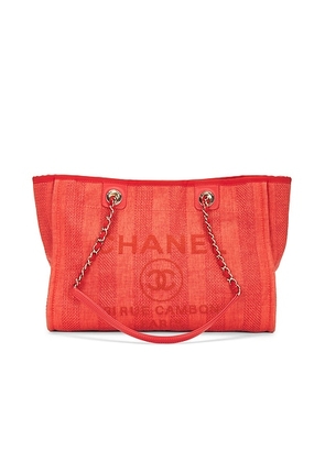 chanel Chanel Deauville GM Tote Bag in Red - Red. Size all.
