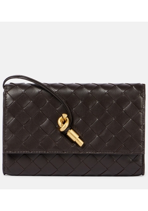 Bottega Veneta Andiamo Intrecciato leather pouch